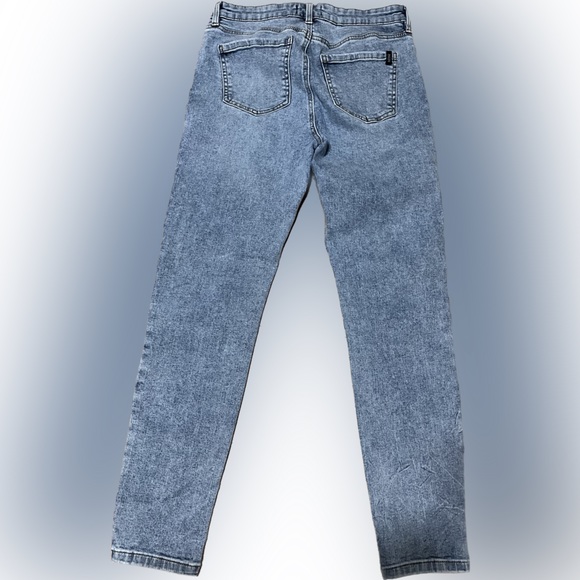 Buffalo Jeans. Mid rise skinny. Size 29 - Picture 3 of 3